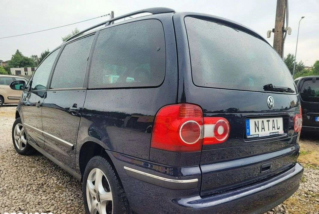 Volkswagen Sharan cena 18900 przebieg: 259000, rok produkcji 2008 z Szczytno małe 137